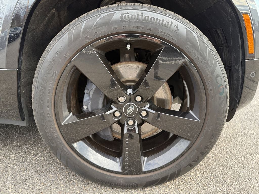 2025 Land Rover Defender 130 X-Dynamic SE