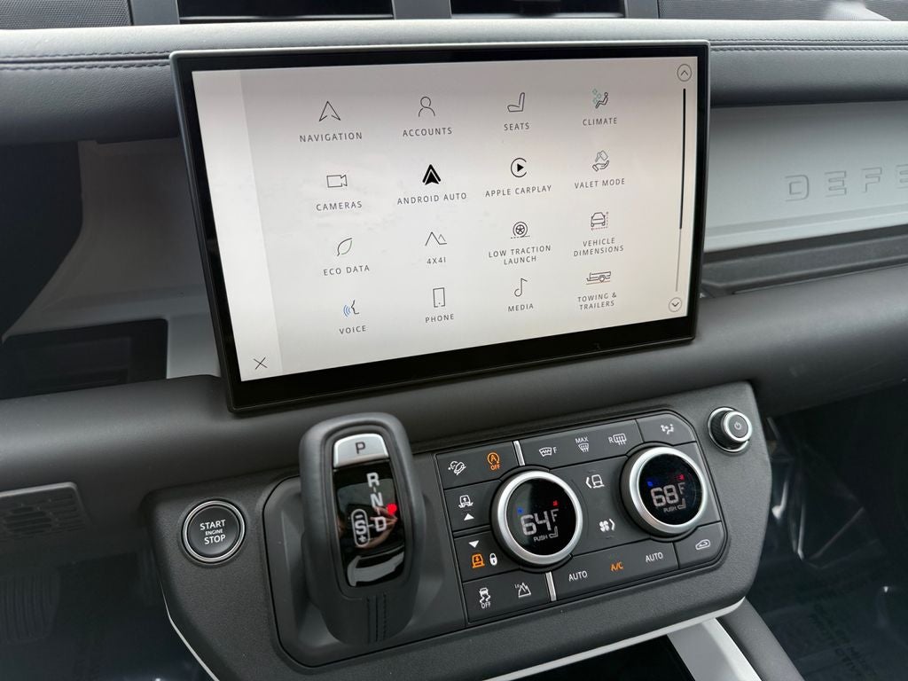 2025 Land Rover Defender 130 X-Dynamic SE