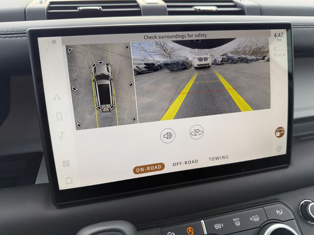 2025 Land Rover Defender 130 X-Dynamic SE