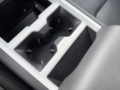 2025 Land Rover Defender 130 X-Dynamic SE