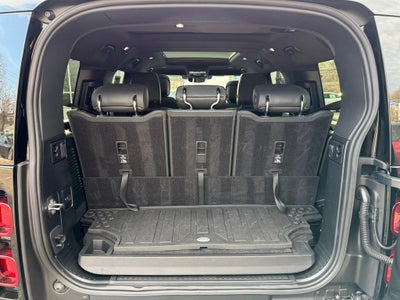 2025 Land Rover Defender 130 X-Dynamic SE