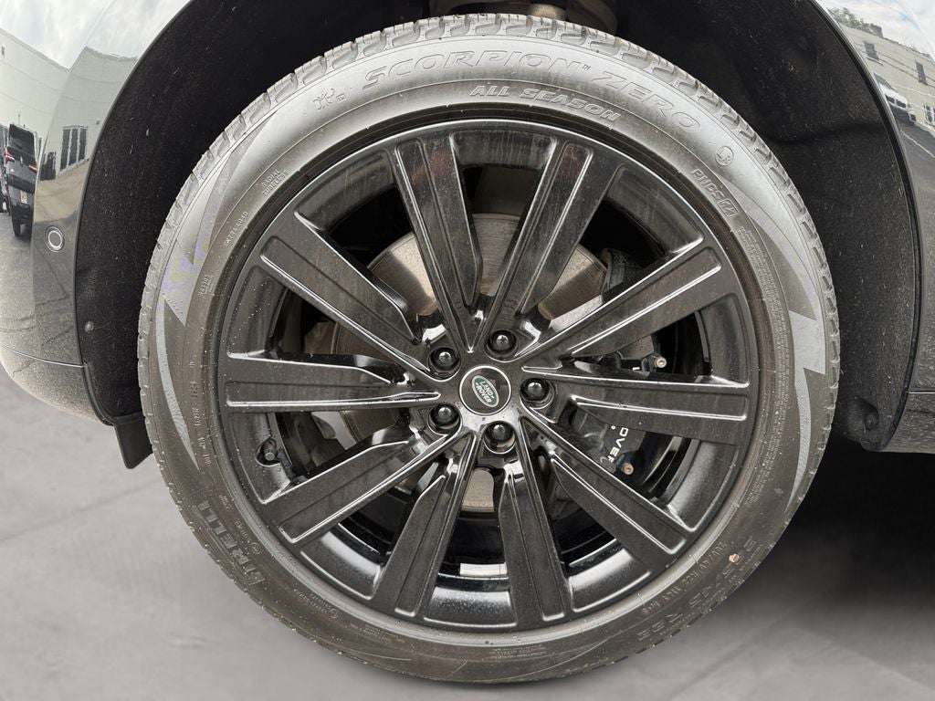 2025 Land Rover Range Rover SE