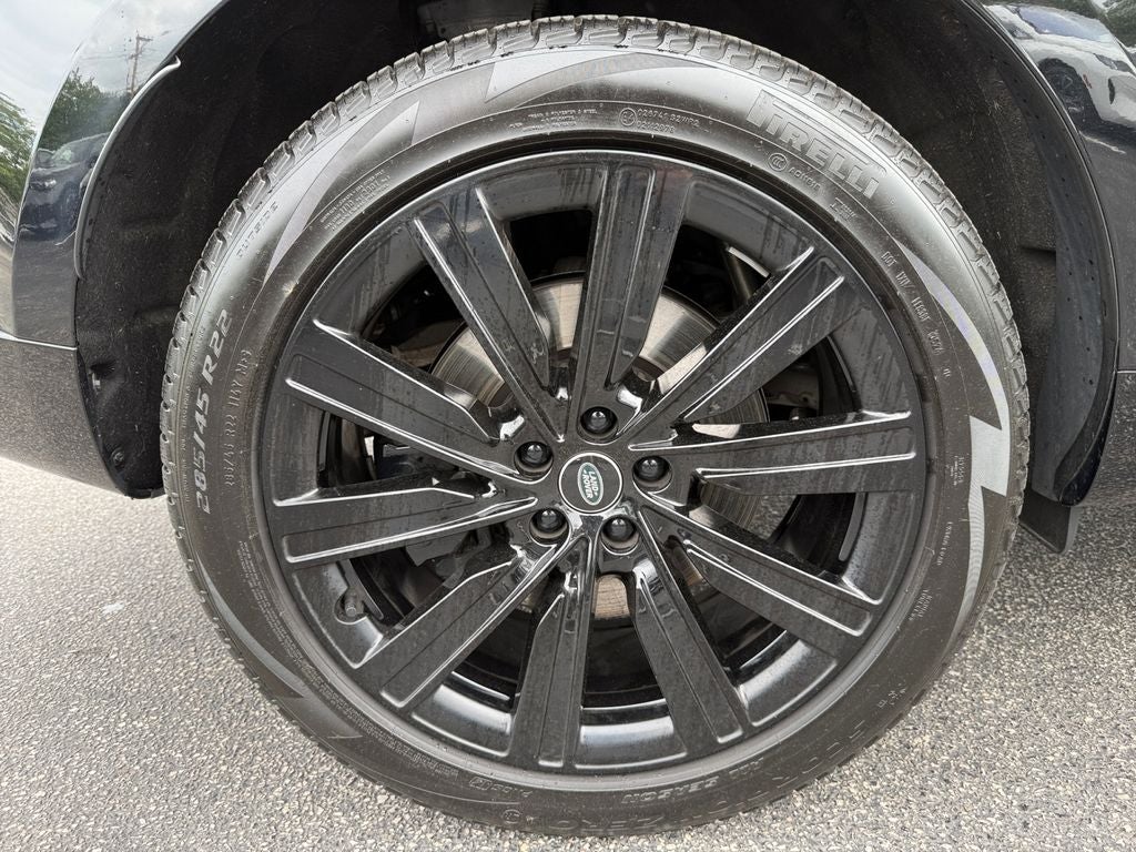 2025 Land Rover Range Rover SE