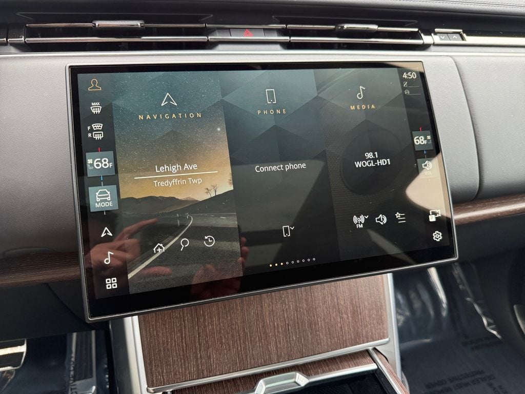 2025 Land Rover Range Rover SE