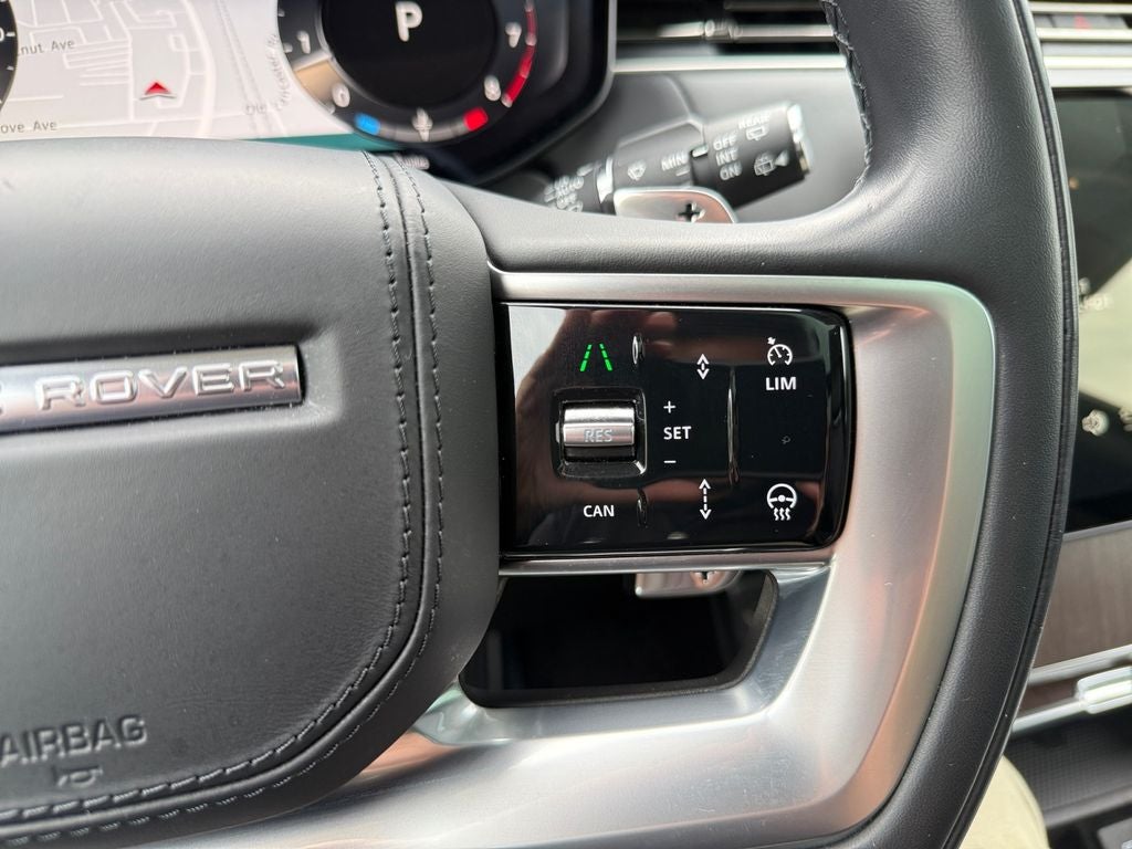 2025 Land Rover Range Rover SE