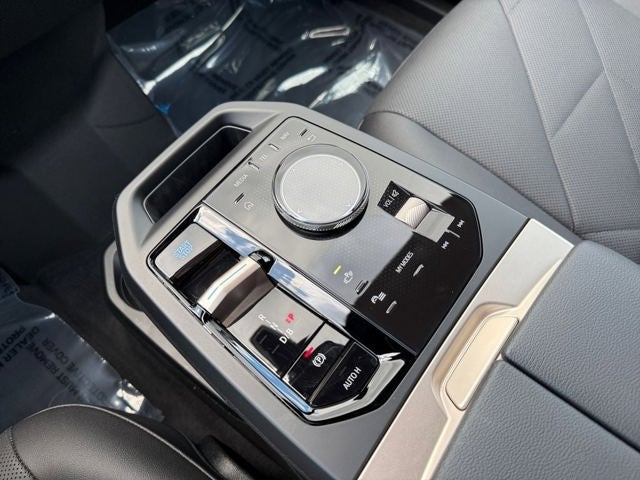 2026 BMW iX xDrive60