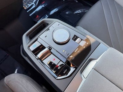 2026 BMW iX xDrive60