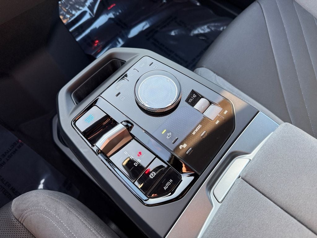 2026 BMW iX xDrive60