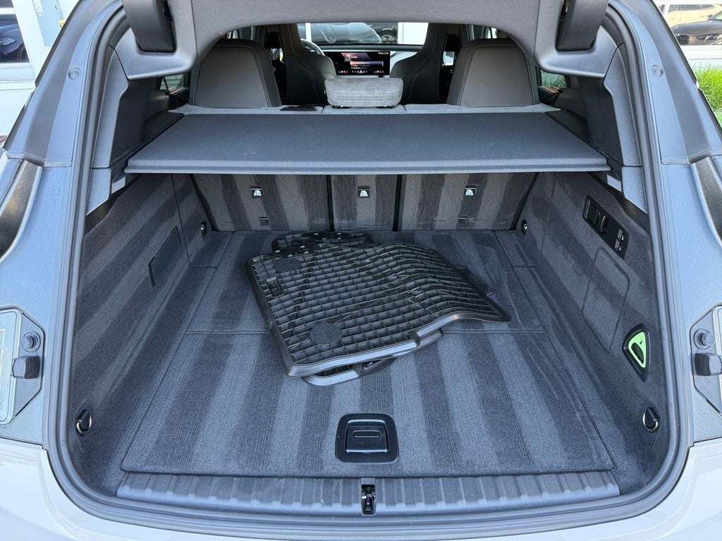 2026 BMW iX xDrive60