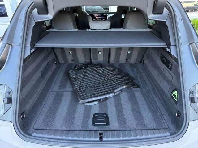 2026 BMW iX xDrive60