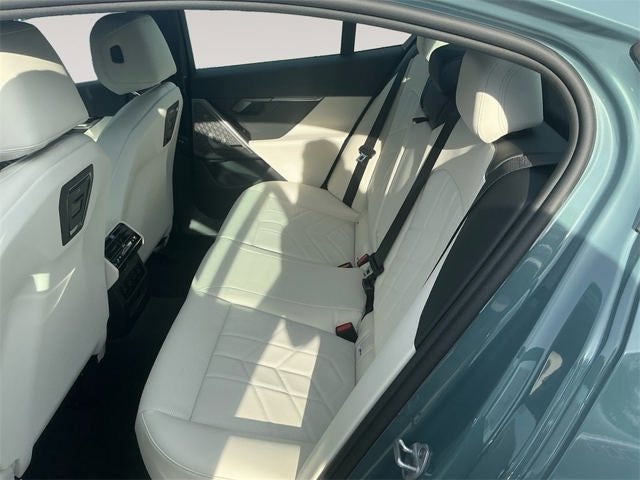 2026 BMW 5 Series 550e xDrive