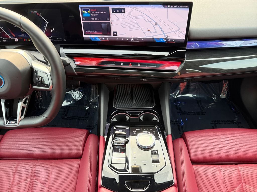2025 BMW 5 Series 550e xDrive