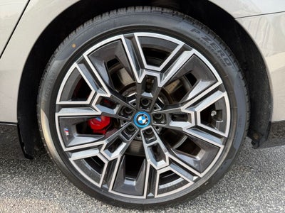 2025 BMW 5 Series 550e xDrive