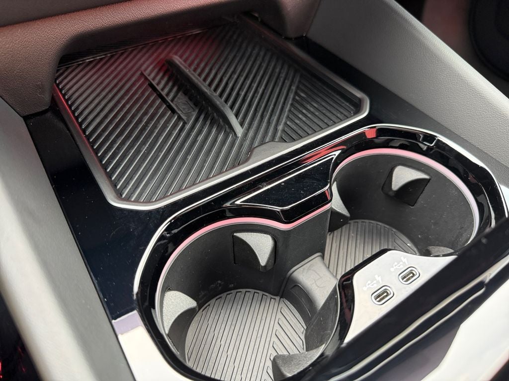 2025 BMW 5 Series 550e xDrive