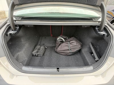 2025 BMW 5 Series 550e xDrive