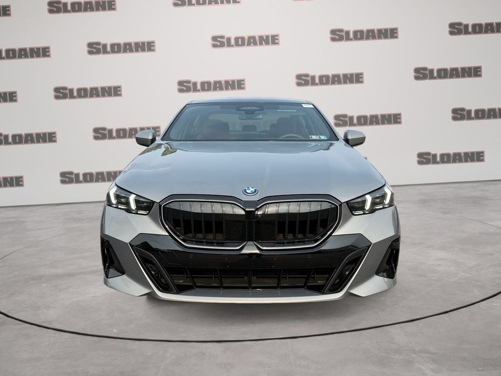 2025 BMW 5 Series 550e xDrive