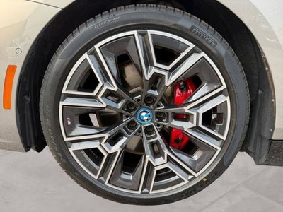 2025 BMW 5 Series 550e xDrive
