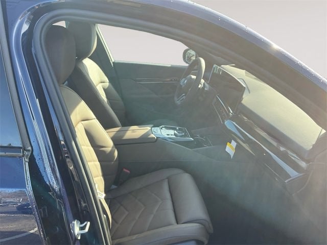 2026 BMW 5 Series 550e xDrive