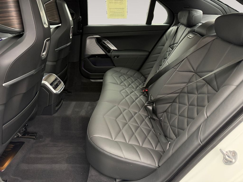 2025 BMW 7 Series 740i xDrive M Sport