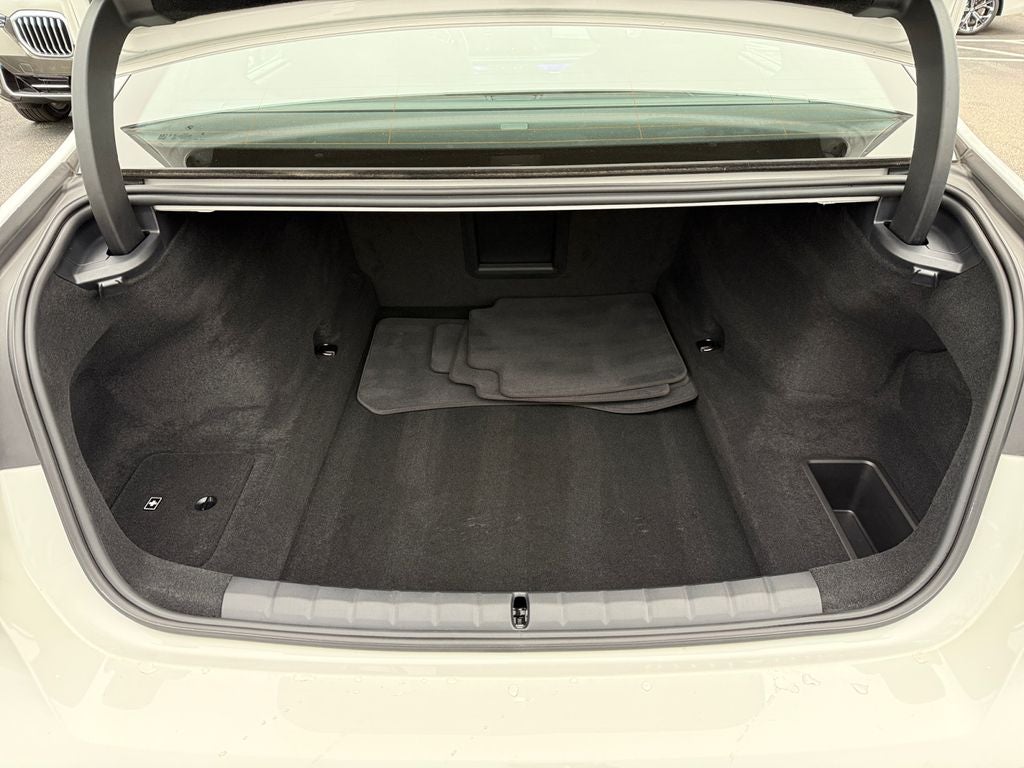 2025 BMW 7 Series 740i xDrive M Sport