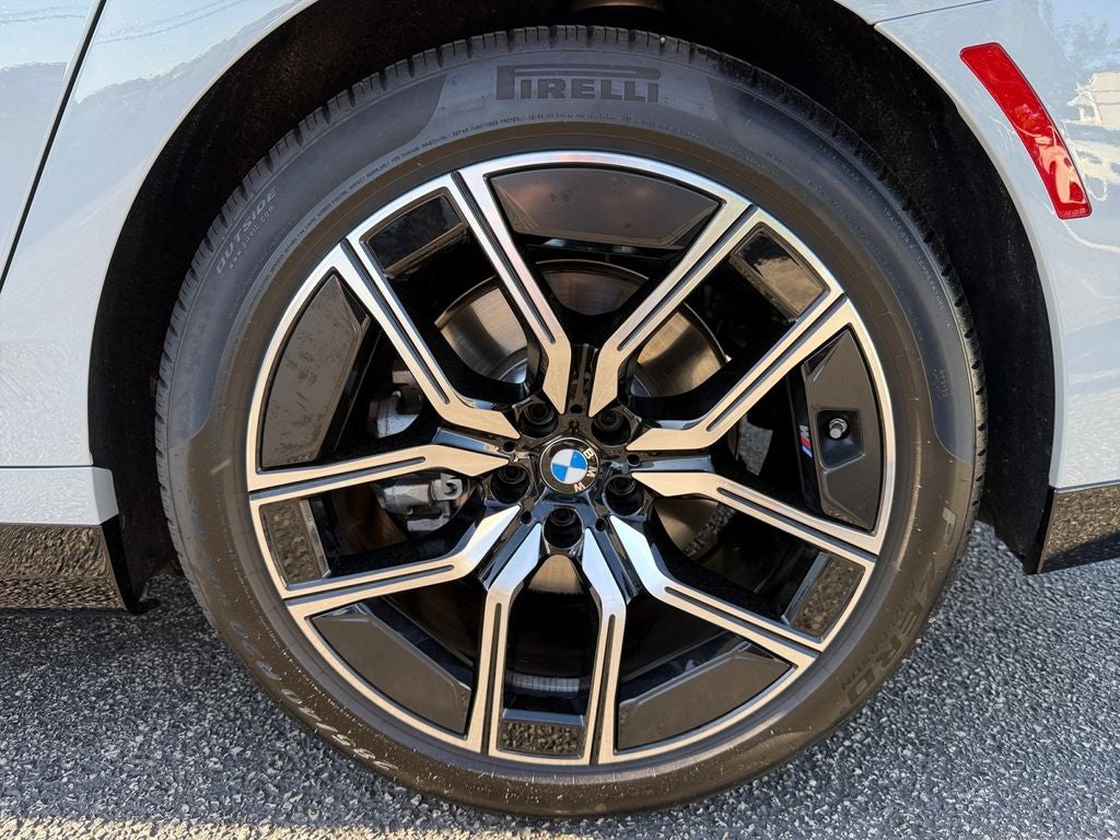 2025 BMW 7 Series 740i xDrive