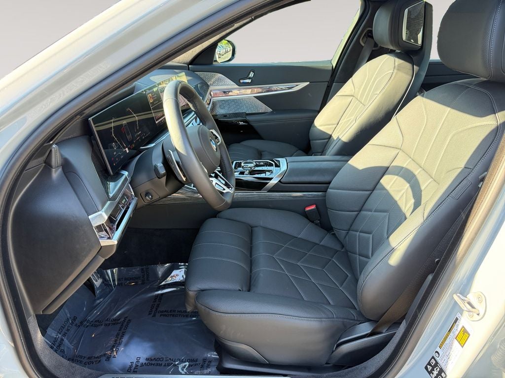 2025 BMW 7 Series 740i xDrive
