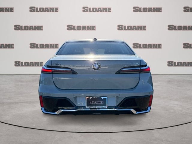 2025 BMW 7 Series 740i xDrive