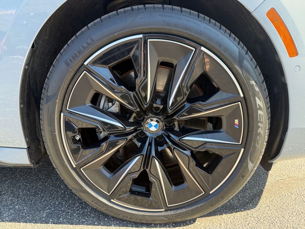 2023 BMW 7 Series 760i xDrive