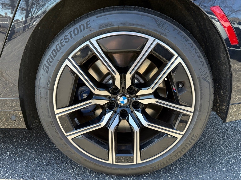 2025 BMW 7 Series 760i xDrive