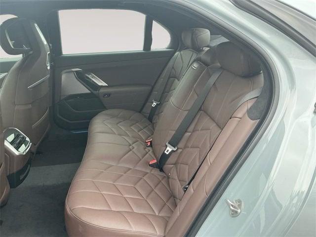 2026 BMW 7 Series 750e xDrive