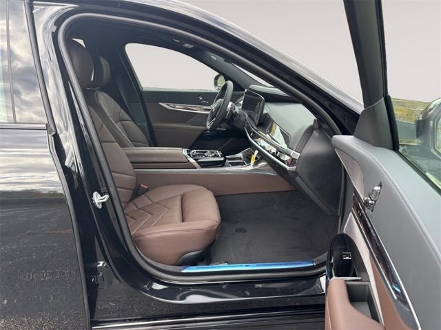 2026 BMW 7 Series 750e xDrive