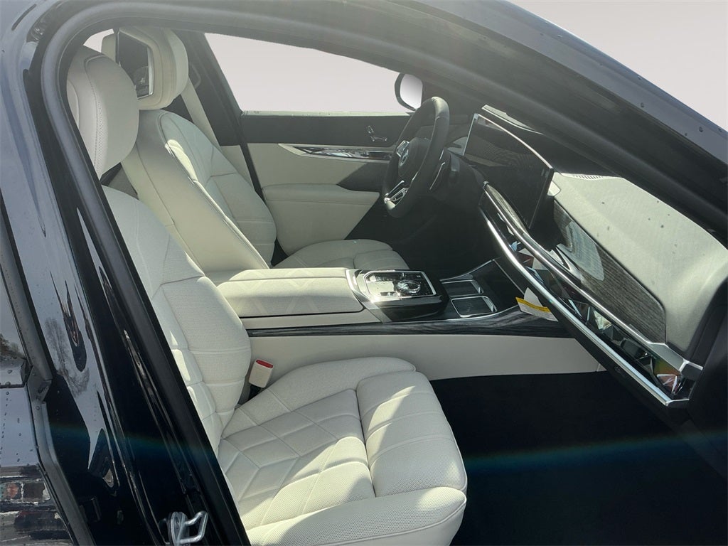 2026 BMW 7 Series 750e xDrive
