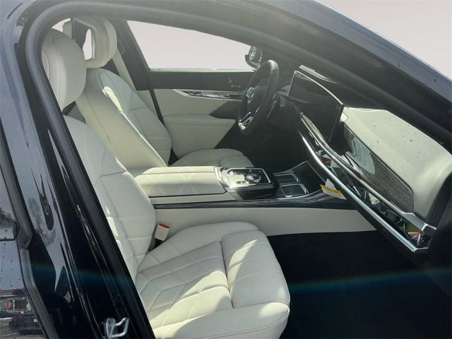2026 BMW 7 Series 750e xDrive