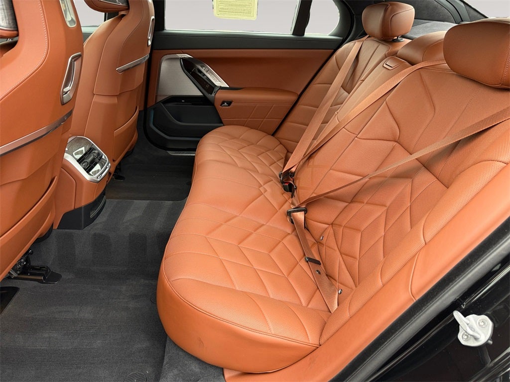 2025 BMW 7 Series 750e xDrive