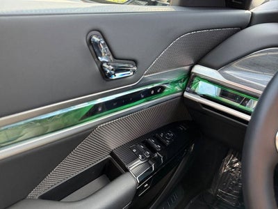 2026 BMW 7 Series 750e xDrive