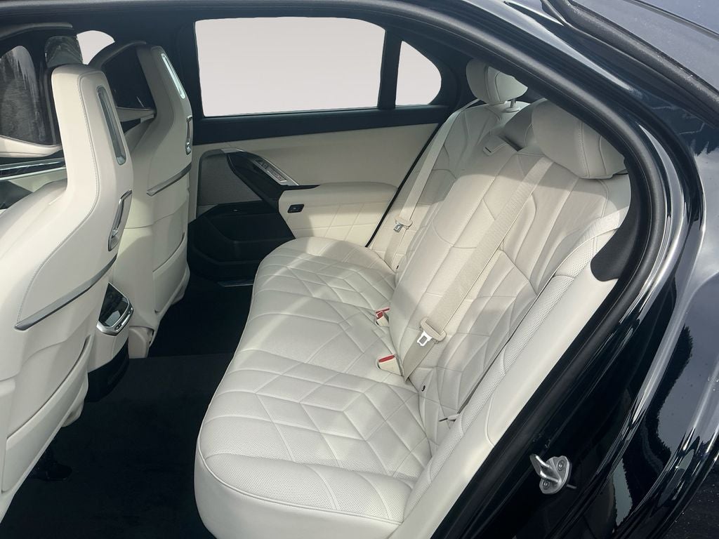 2026 BMW 7 Series 750e xDrive