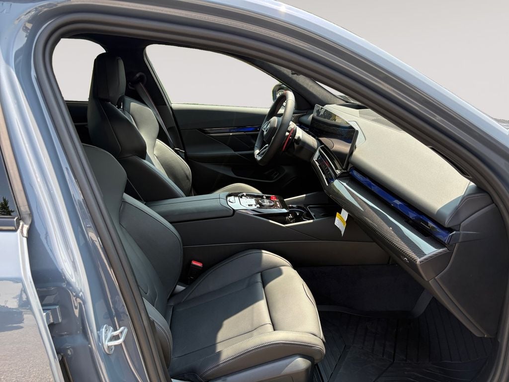 2027 BMW M5 Base