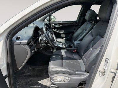 2023 Porsche Macan T