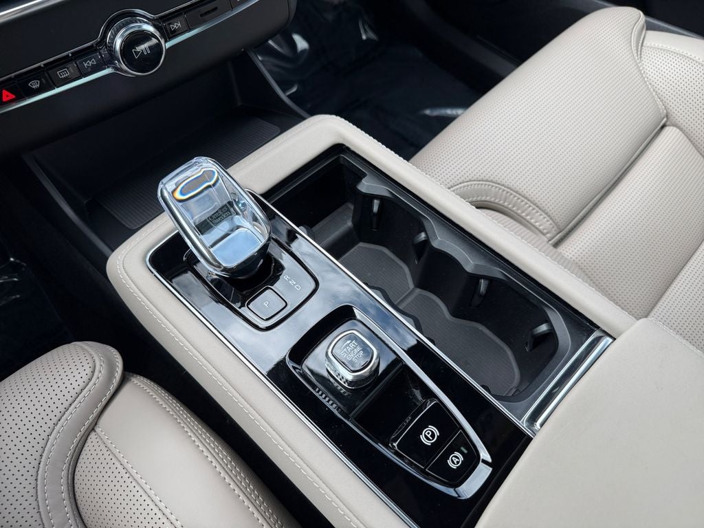 2026 Volvo XC90 B6 Ultra