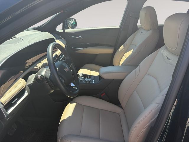 2024 Cadillac XT4 Luxury