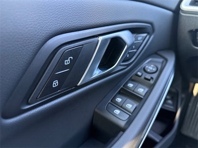 2025 BMW 3 Series 330i xDrive