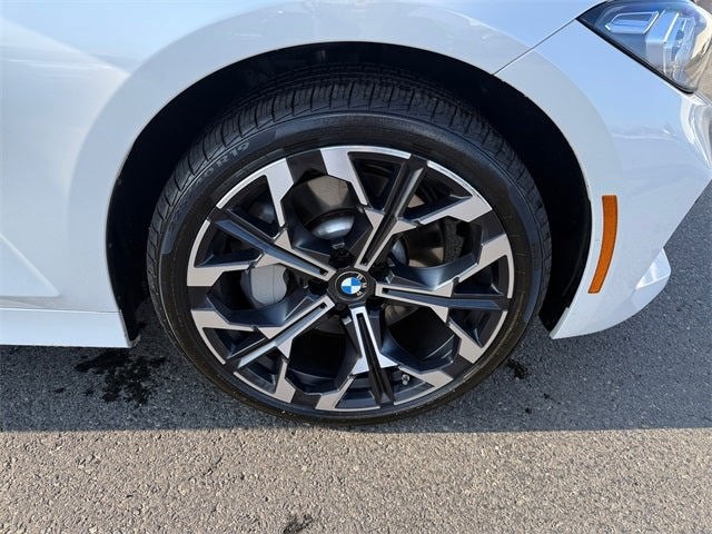 2025 BMW 3 Series 330i xDrive