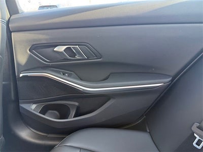 2025 BMW 3 Series 330i xDrive