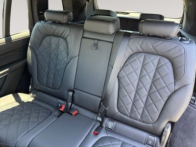 2027 BMW X7 xDrive40i