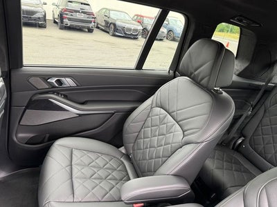 2027 BMW X7 xDrive40i