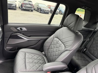 2027 BMW X7 xDrive40i