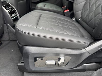 2027 BMW X7 xDrive40i
