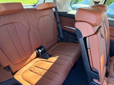2027 BMW X7 xDrive40i