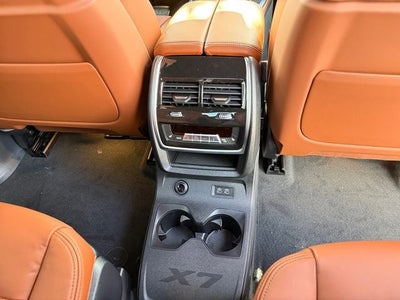 2027 BMW X7 xDrive40i