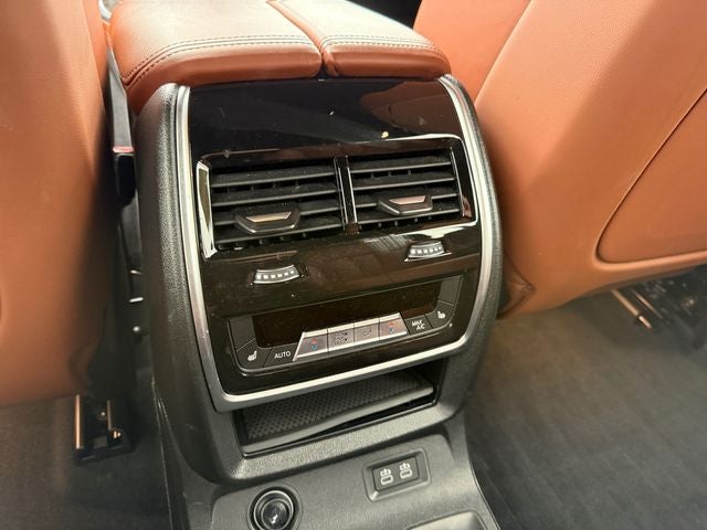2024 BMW X7 M60i